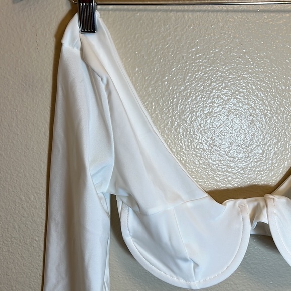 LONG Sleeve White Crop Top - Picture 2 of 8